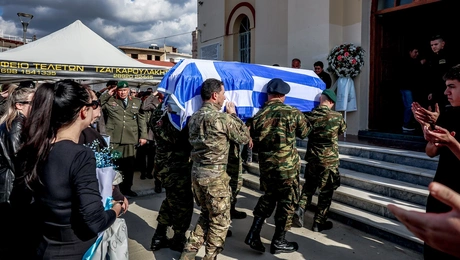 Η κηδεία του 19χρονου ΕΠΟΠ στην Κρήτη