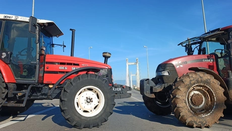 Αγρότες - Τρακτέρ