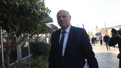 Κώστας Τσιάρας