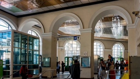 Μετρό - Μοναστηράκι