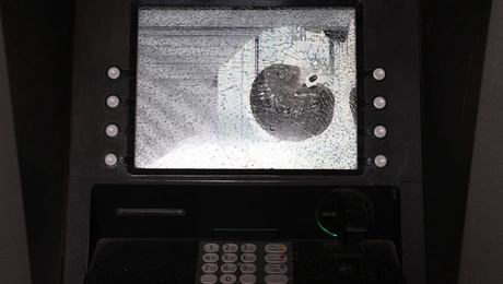 ΑΤΜ-κουκακι-φθορες