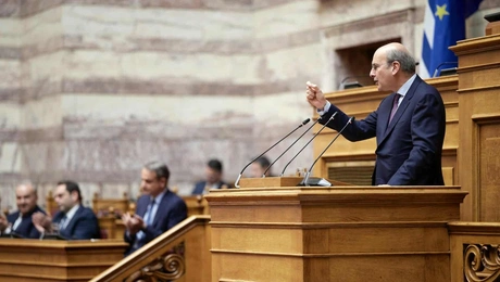 Χατζηδάκης-Βουλή