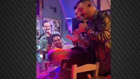 Ο Κώστας Δόξας τραγούδησε σε θαμώνα που κοιμόταν 