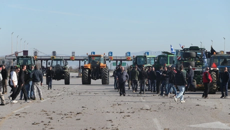 Μπλόκα αγρότες