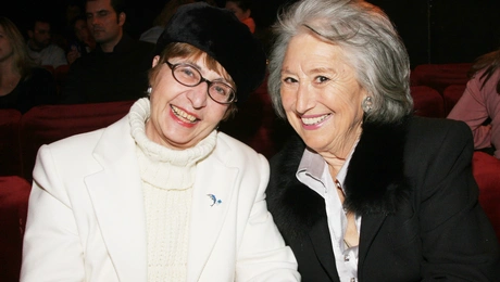 παρα πέντε θεοπούλα