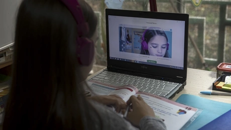 τηλεκπαίδευση