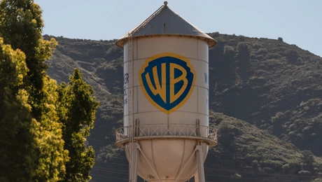 στούντιο της Warner Bros. στο Μπέρμπανκ της Καλιφόρνια, την Παρασκευή 5 Δεκεμβρίου 2025. (AP Photo/Jae C. Hong)