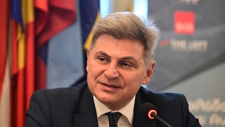 Νικόλας Φαραντούρης