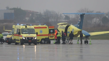 Άφιξη τραυματιών από το τροχαίο στην Ρουμανία