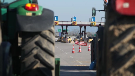 Μπλόκο αγροτών στα Μάλγαρα