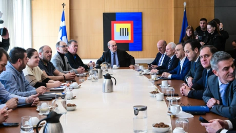 Σύσκεψη αγροτών με Κυβερνητικό Κλιμάκιο