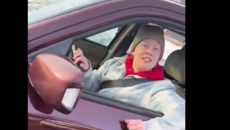 Η συνομιλία με της Ρενέ Νικόλ Γκουντ με τους ICE