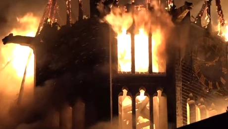 φωτιά εκκλησία