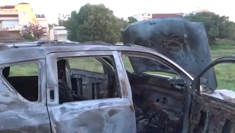 Στις φλόγες τυλίχτηκαν τα ξημερώματα τρία αυτοκίνητα στις Αχαρνές