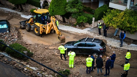 Καταστροφές στη Γλυφάδα από την κακοκαιρία