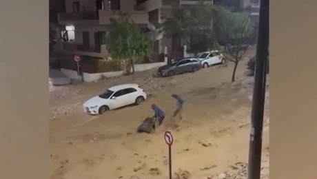 Η στιγμή της διάσωσης στη Γλυφάδα