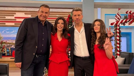 Χάρης Βαρθακούρης με την οικογένειά του και Λιάγκα