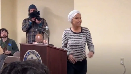 Η αντίδραση της Ιλχάν Όμαρ μετά την επίθεση