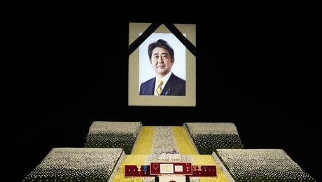 Εικόνες από την κηδεία του Σίνζο Άμπε