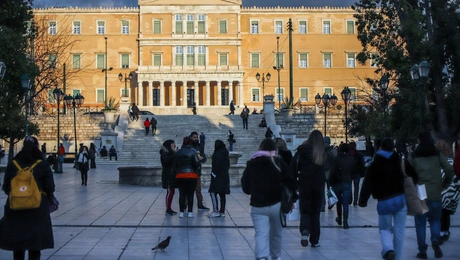 Κόσμος στο Σύνταγμα