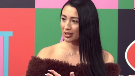 Η κοπέλα του Gio Kay, Σίλια