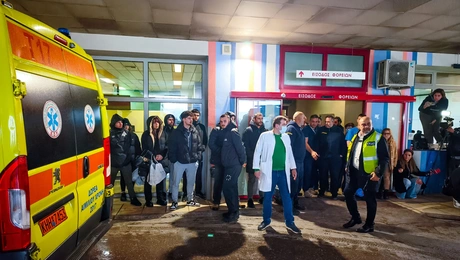 Άφιξη των οπάδων του ΠΑΟΚ στο νοσοκομείο Παπαγεωργίου