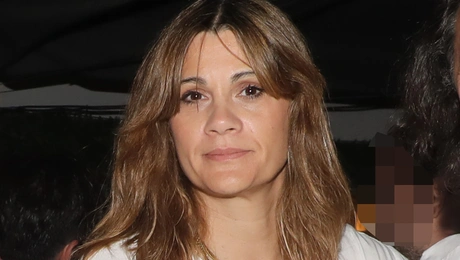 Άννα Μαρία Παπαχαραλάμπους