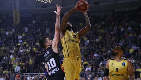 Κλουζ Αρης μπασκετ