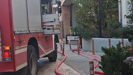 Δυνάμεις της πυροσβεστικής στο σούπερ μάρκετ