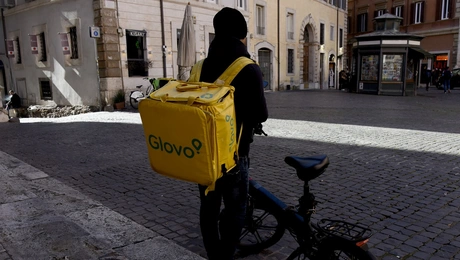 Διανομέας της Glovo στην Ιταλία