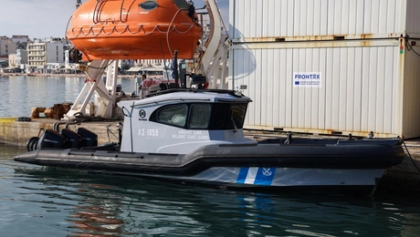 Σκάφος του λιμενικού στη Χίο