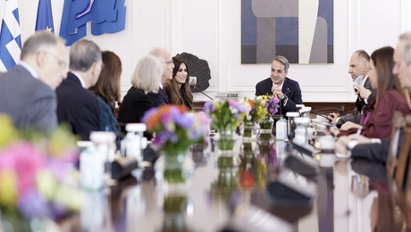 Μητσοτάκης γερουσιαστές