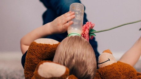 Μπιμπερό με γάλα