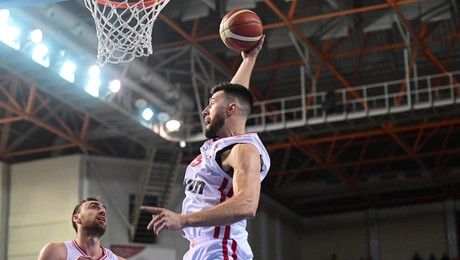 Άλεκ Πίτερς