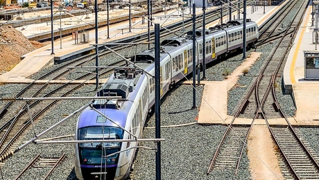 προαστιακός