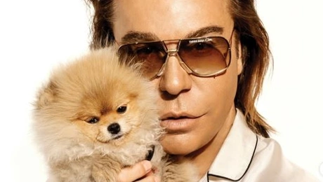 Ο Τρύφωνας Σαμαράς με το σκυλάκι του