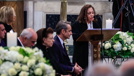 Χάρις Αλεξίου - Κηδεία Μαρινέλλας