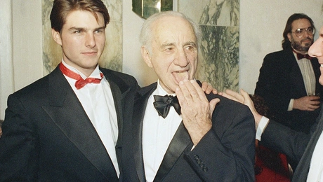 Ο Ελία Καζάν δίπλα στον Τομ Κρουζ