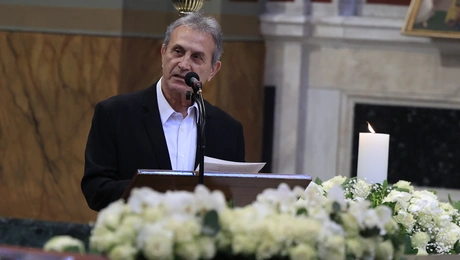 Γιώργος Νταλάρας