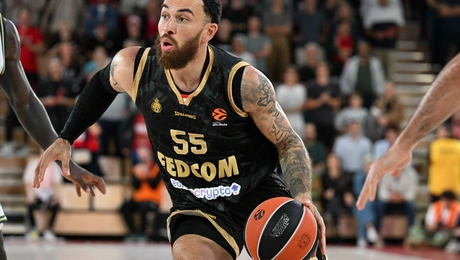 Μάικ Τζέιμς