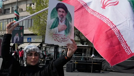 Υποστηρίκτρια του Μοτζτάμπα Χαμενεΐ