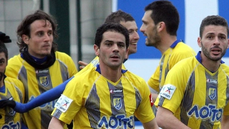 Μάκης Μπελεβώνης