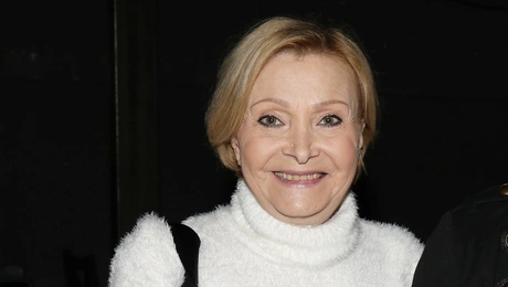 Νέλλυ Γκίνη