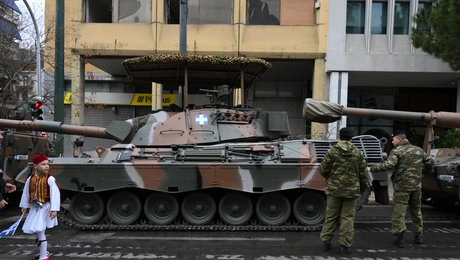 Στρατιωτική παρέλαση