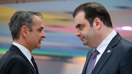 Μητσοτάκης και Πιερρακάκης