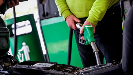 βενζινη καυσιμα βενζιναδικο πετρελαιο