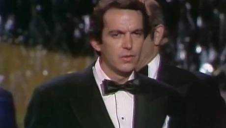 Ντιν Ταβουλάρης