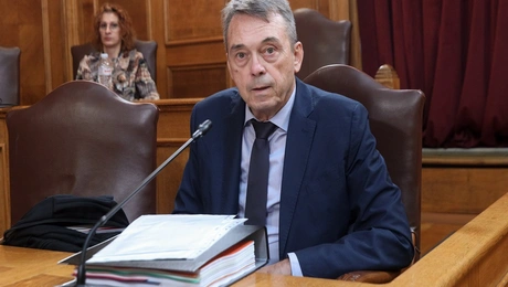 Γρηγόρης Βάρρας