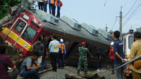 Σιδηροδρομικό δυστύχημα στην Ινδονησία