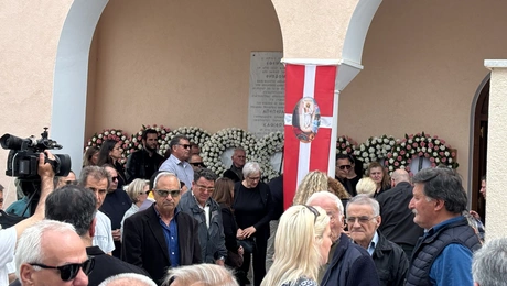 Κηδεία της 19χρονης, Μυρτώς